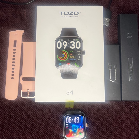 TOZO S4 ACUFIT SMART WATCH 1.78” AMOLED ULTRA CLEAR SCREEN - Picture 3 of 5